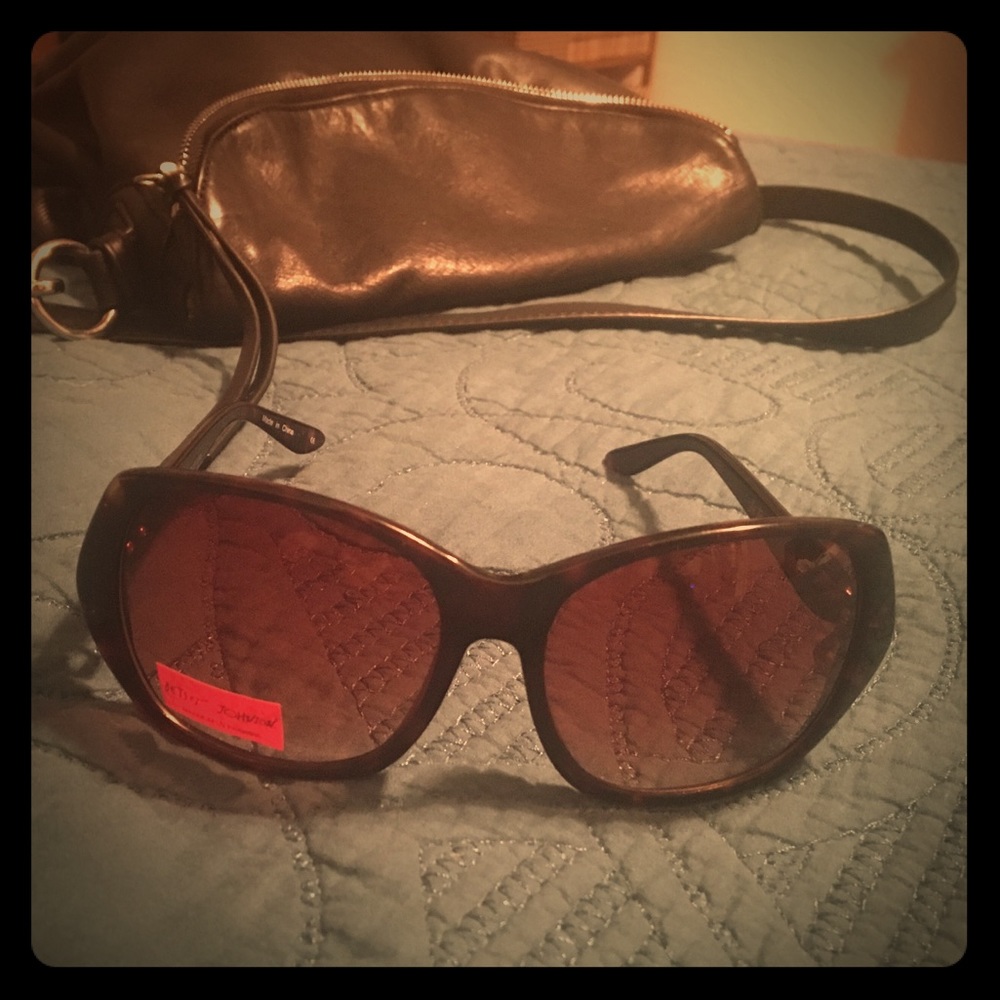 Betsy Johnson Tortoise Raven Bow Sunglasses